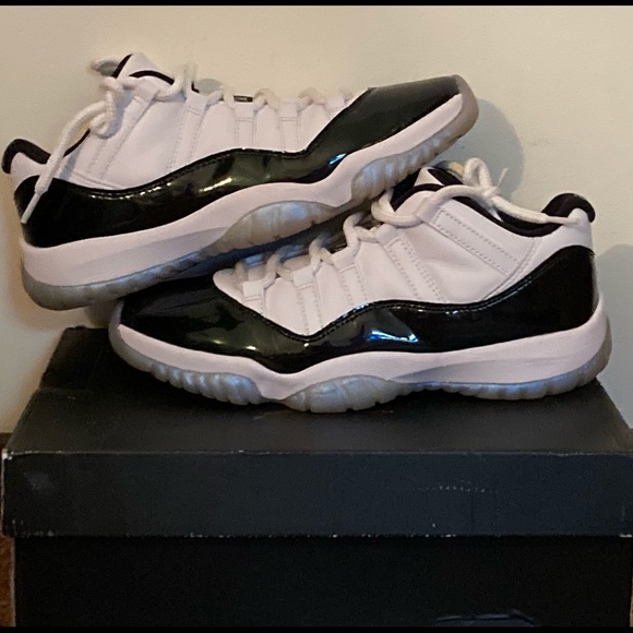 Jordan 11 low Iridescent